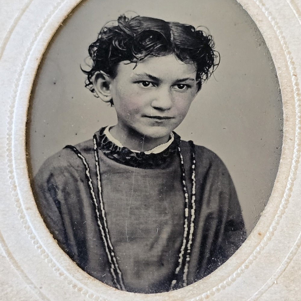 1860s Tintype CDV Girl Hall's Gallery Indianapolis Indiana Civil War Era Photo